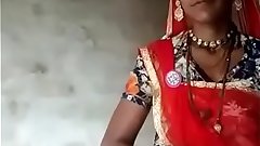 Gujarati Aunty Showing Her Nice Milky Boobs