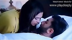 Ranveer &_ Deepika Hot Kissing Scene
